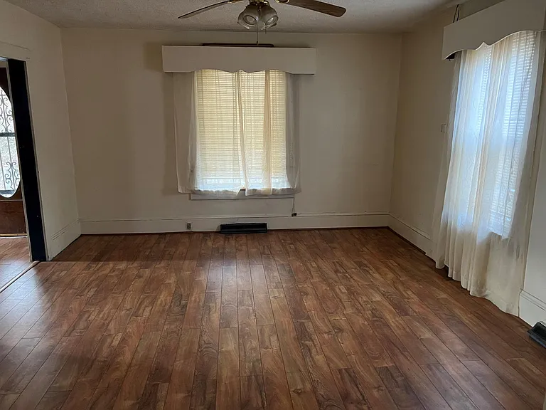 328 Jones St — Photo 7