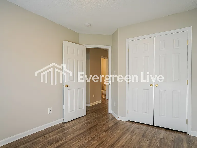 4802 Tanglewood Oaks St — Photo 4