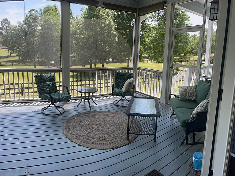 attached screened in porch