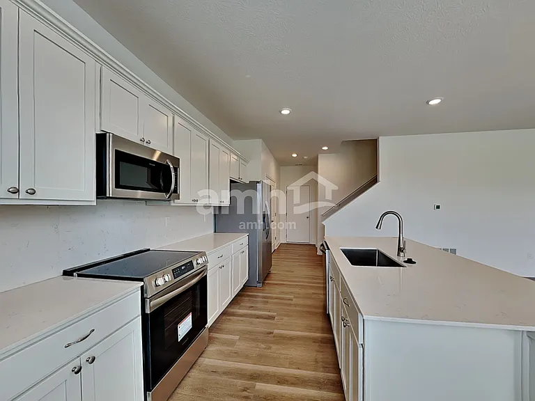 1072 Broyles Xing — Photo 4