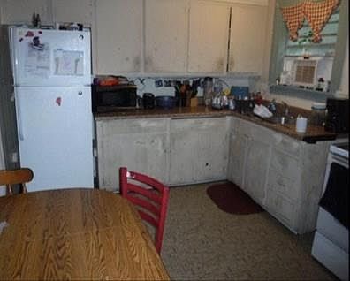 3rd image of 1302 Avenue F