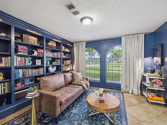 4th image of 6934 Plantation Dr