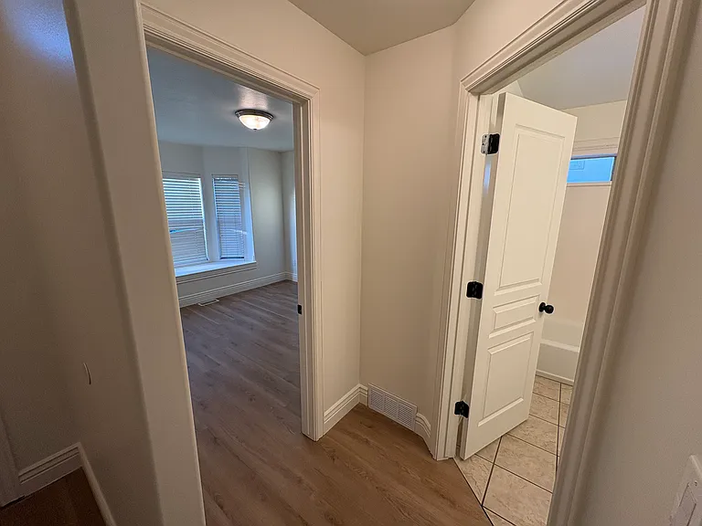 Entry Left / Bedroom 1 / Bathroom