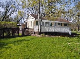 805 Jessie Rd, Lake In The Hills, IL 60156