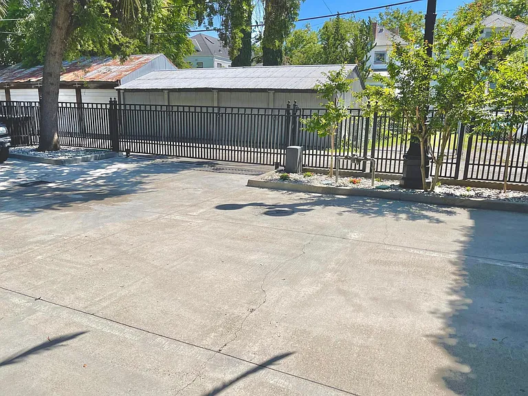1214 E St #1/2 — Photo 37