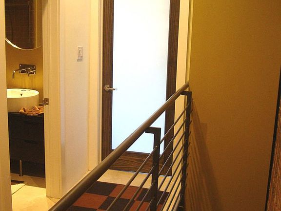3rd image of 609 E Passyunk Ave #01