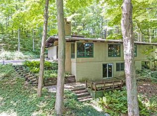 212 Sachem Ct, Frankfort, MI 49635