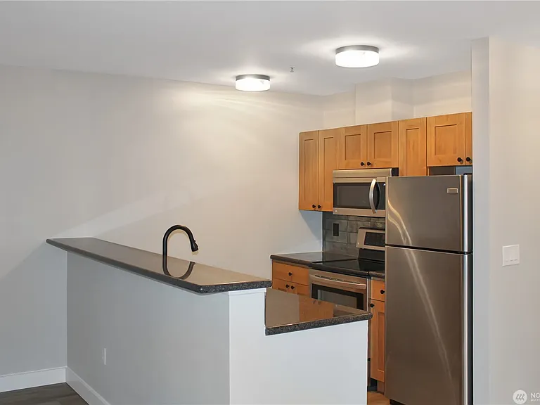 1610 Belmont Ave #609 — Photo 8