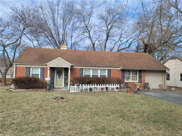 2312 W 78th St, Prairie Village, KS 66208