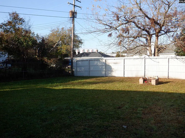 2913 English Ave — Photo 3