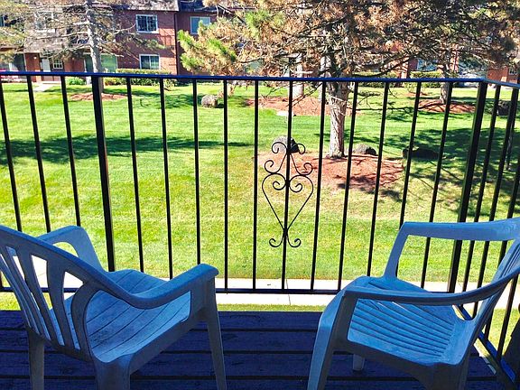 2nd image of 9364 Bay Colony Dr APT 2s