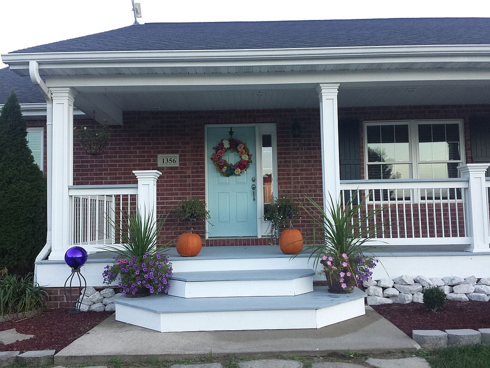 2nd image of 1356 Woodridge Ln