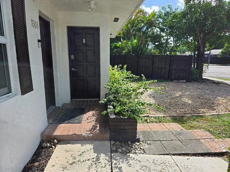 1300 NW 4th Ave #B — Photo 17