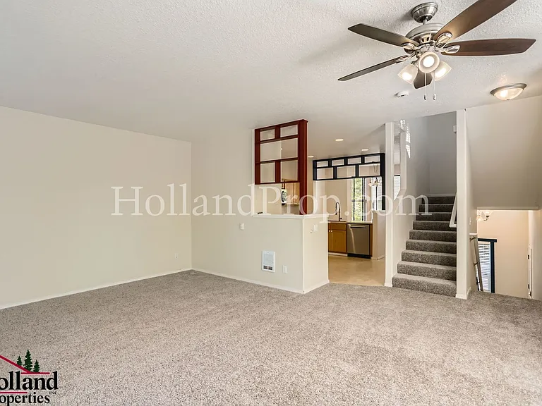 222 NE 76th Ave — Photo 7