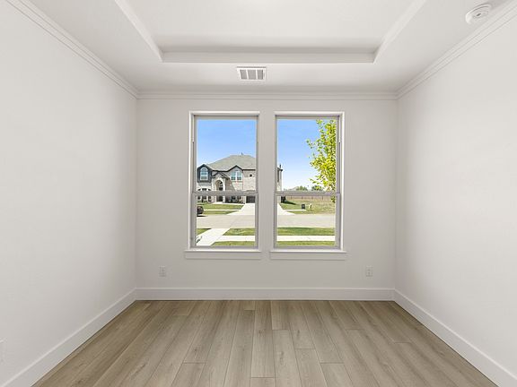 4th image of 1461 Porter Dr