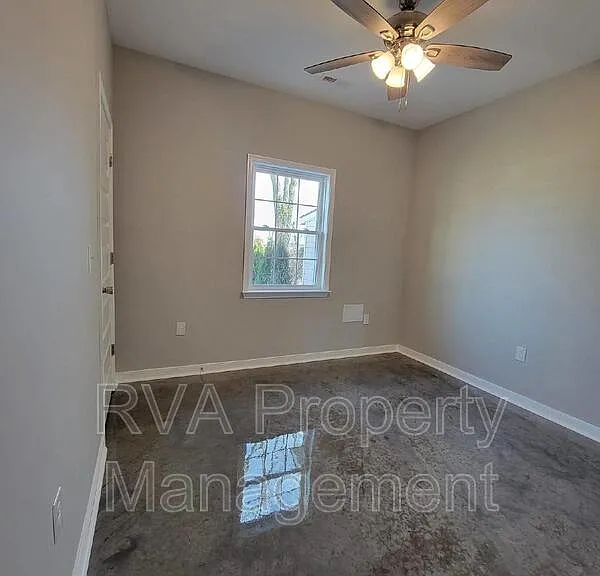 1270 W Moore St — Photo 10