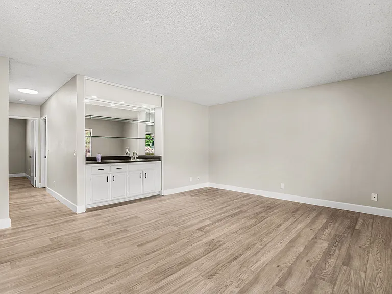 4225 Asher St #40-1 — Photo 6