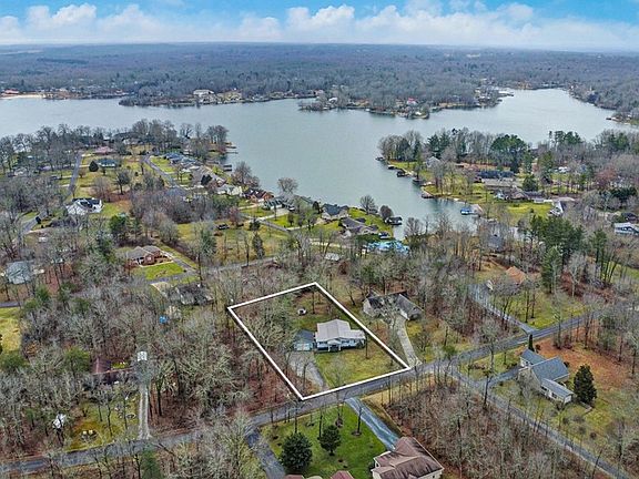 3rd image of 8217 Cherokee Trl