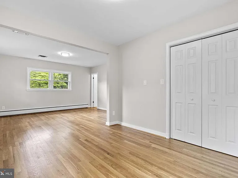 10242 Stratford Ave — Photo 42