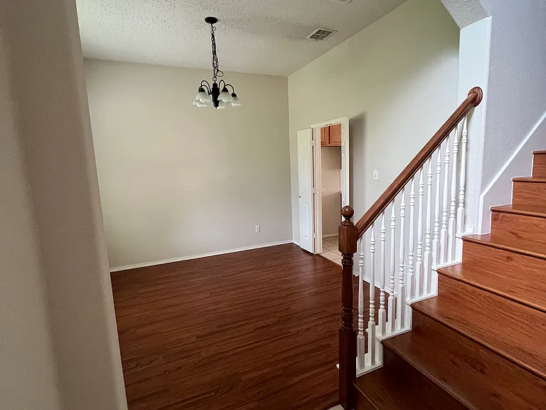 3633 Kimble Dr — Photo 3
