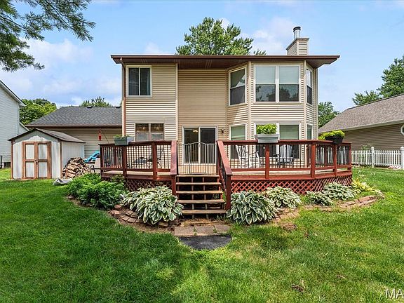 2nd image of 216 Brittany Dr