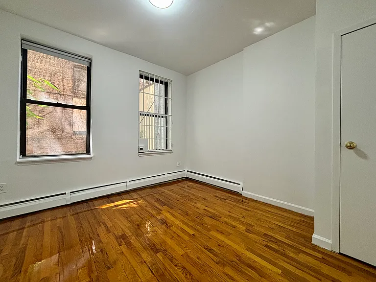 950 Columbus Ave #1A — Photo 3