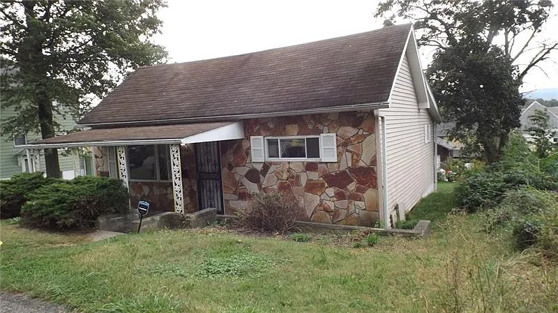 410 Evans St photo 1