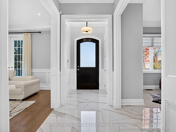 3rd image of 83 Stormont Ave