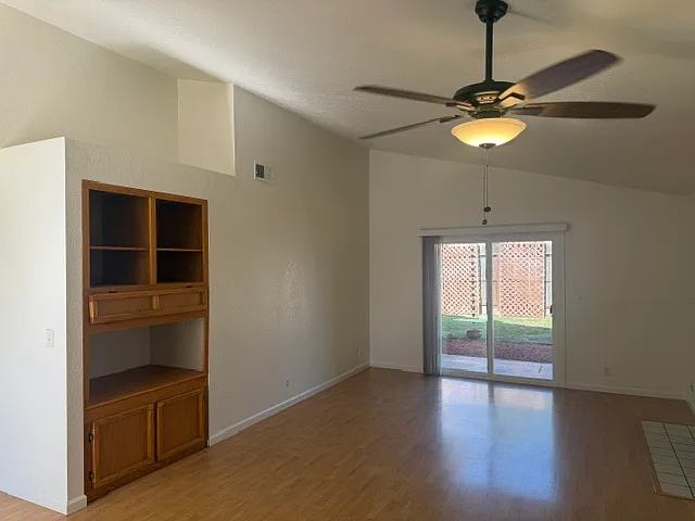 1017 Jayhawk Way — Photo 10
