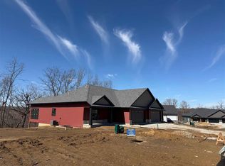 655 Maclan Ct, Iowa City, IA 52246