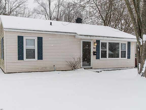 3rd image of 92 Cedar Ave N