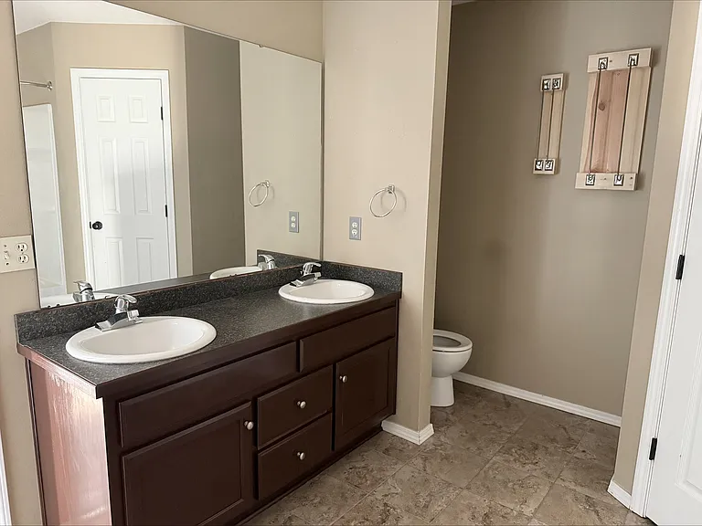 439 N Chandler Ave — Photo 19