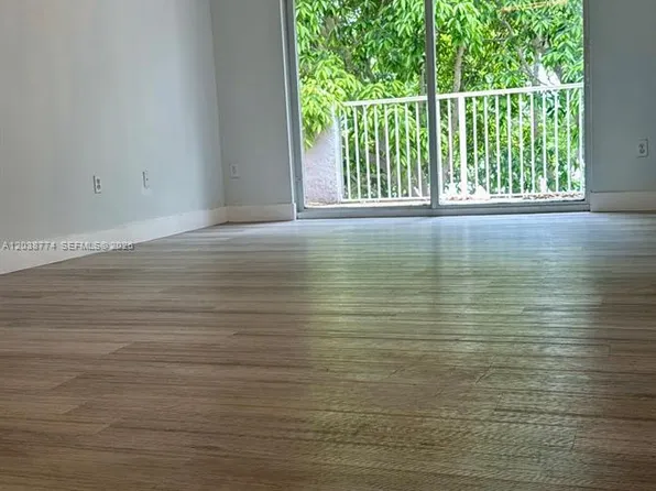 11155 SW 5th Pl, Hollywood, FL