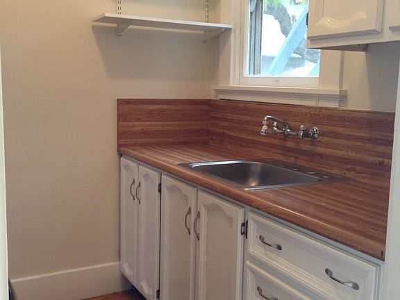 4th image of 235 Ramona St APT 3