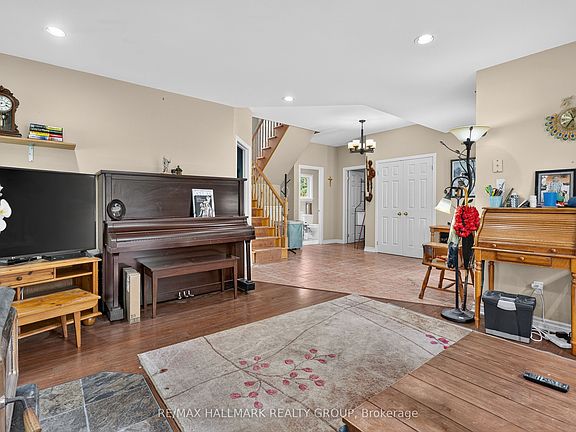 4th image of 3212 Dukelow Rd