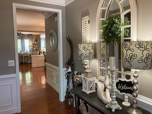 Foyer entering dining room