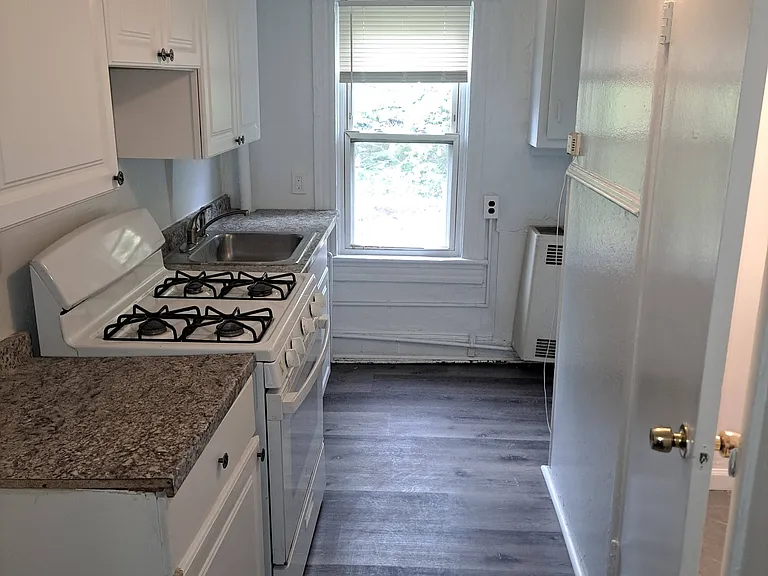 163 Central Ave #2W — Photo 2
