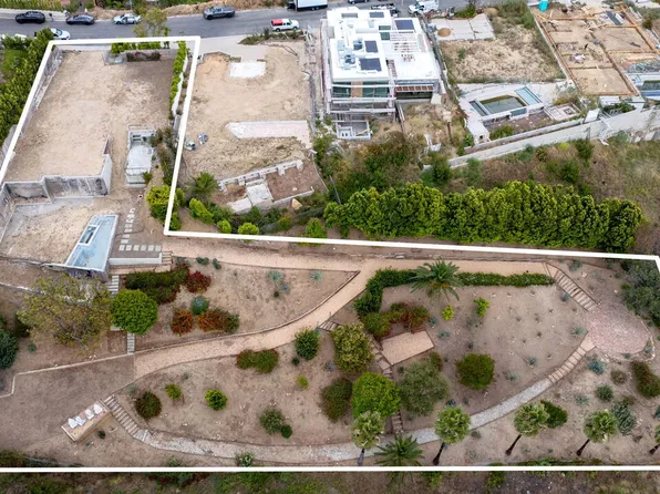 955 Enchanted Way, Pacific Palisades, CA 90272