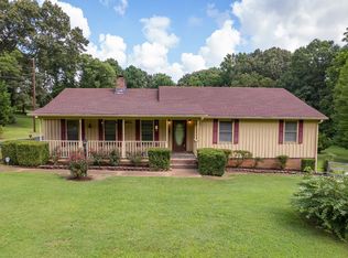 8 Oakfield Rd, Oakfield, TN 38362
