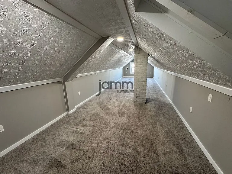 2121 Wyandotte Ave #2123 — Photo 16