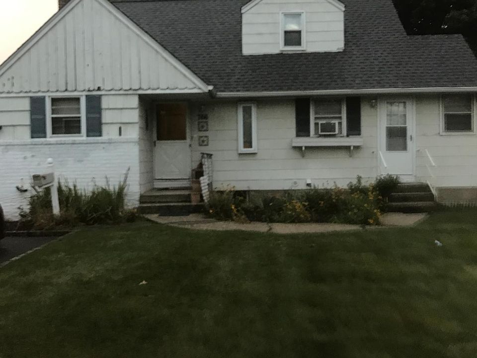 1st image of 766 Carman Ave
