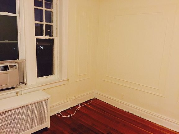 3rd image of 3065 49th St APT 3S