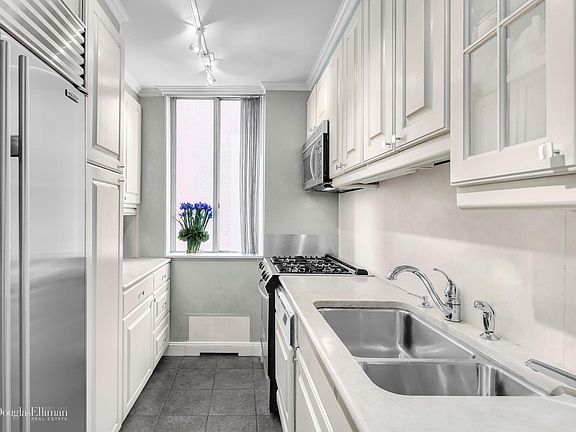 4th image of 515 E 79th St APT 10C