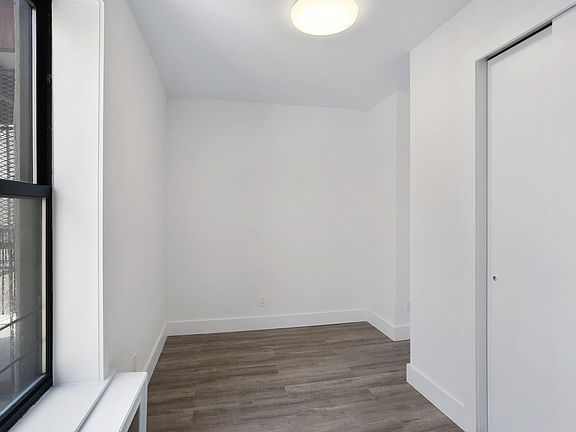4th image of 124 E 117th St APT 6L