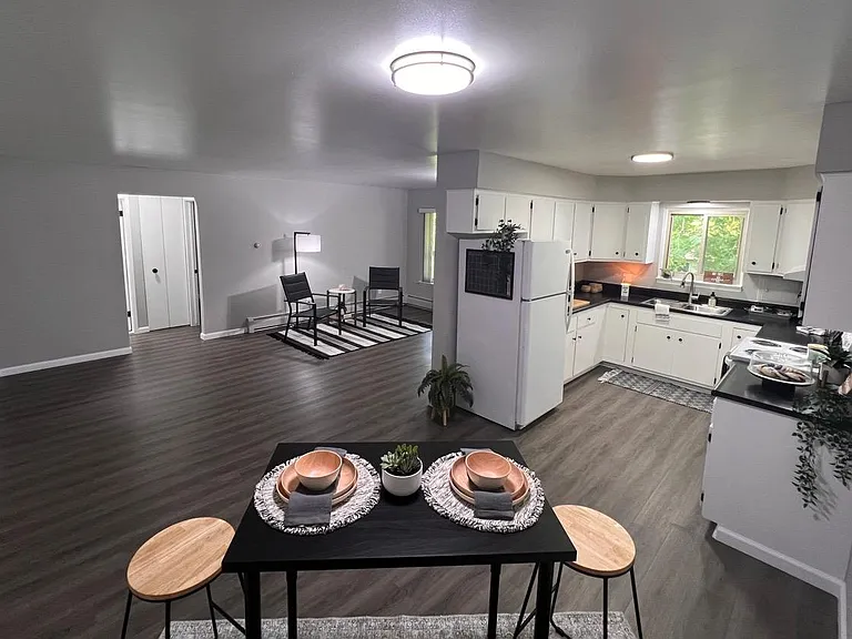 203 S Harris St — Photo 22