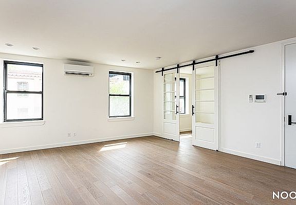 2nd image of 43 Franklin St #5