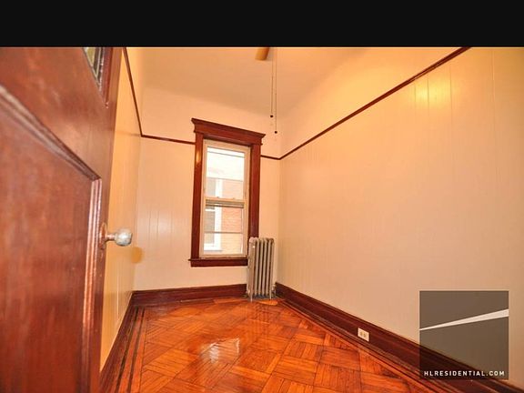 3rd image of 12 Crown St