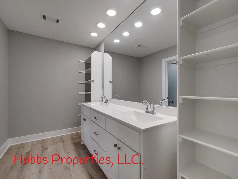 209 N Griffin St — Photo 9