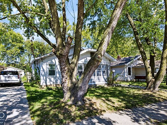 2nd image of 3770 Creston Dr