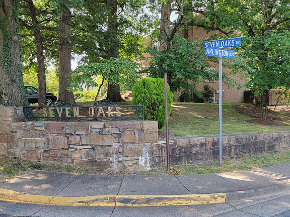 2nd image of 3023 Seven Oaks Pl